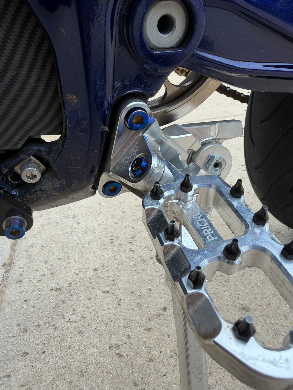 Titanium peg bracket bolts (all emoto)