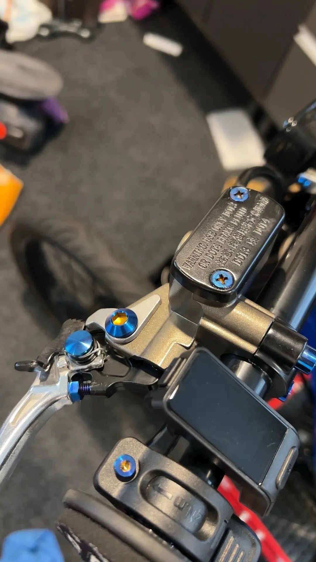 Ultra Bee Brake Lever Short Titanium Pivot Bolt (For Without Plastic Guard)